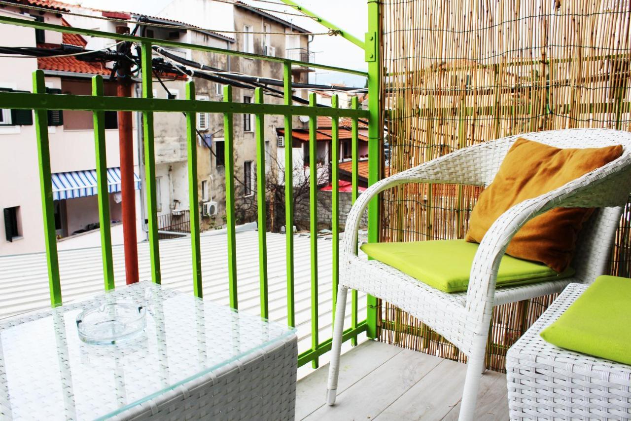 Croparadise Hostel Split Bagian luar foto
