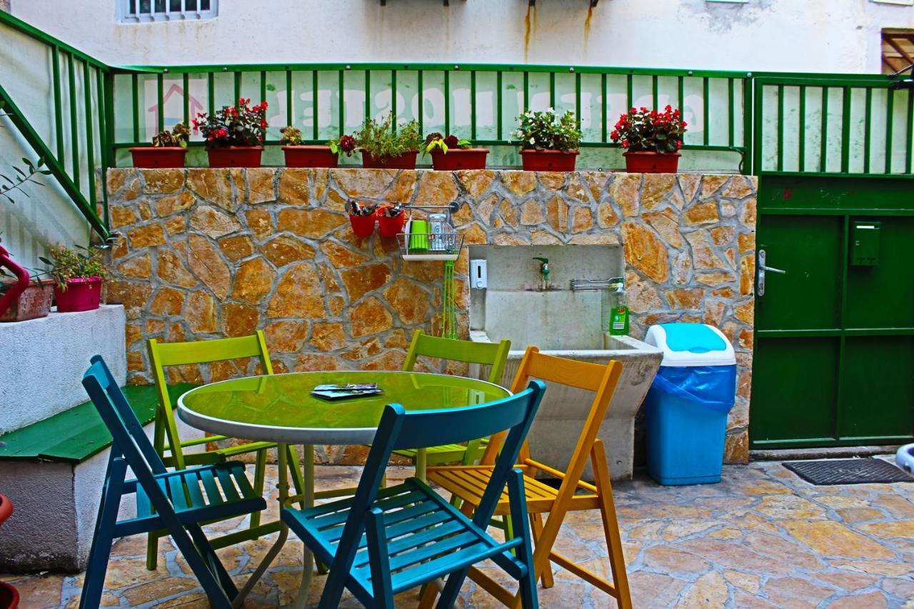 Croparadise Hostel Split Bagian luar foto