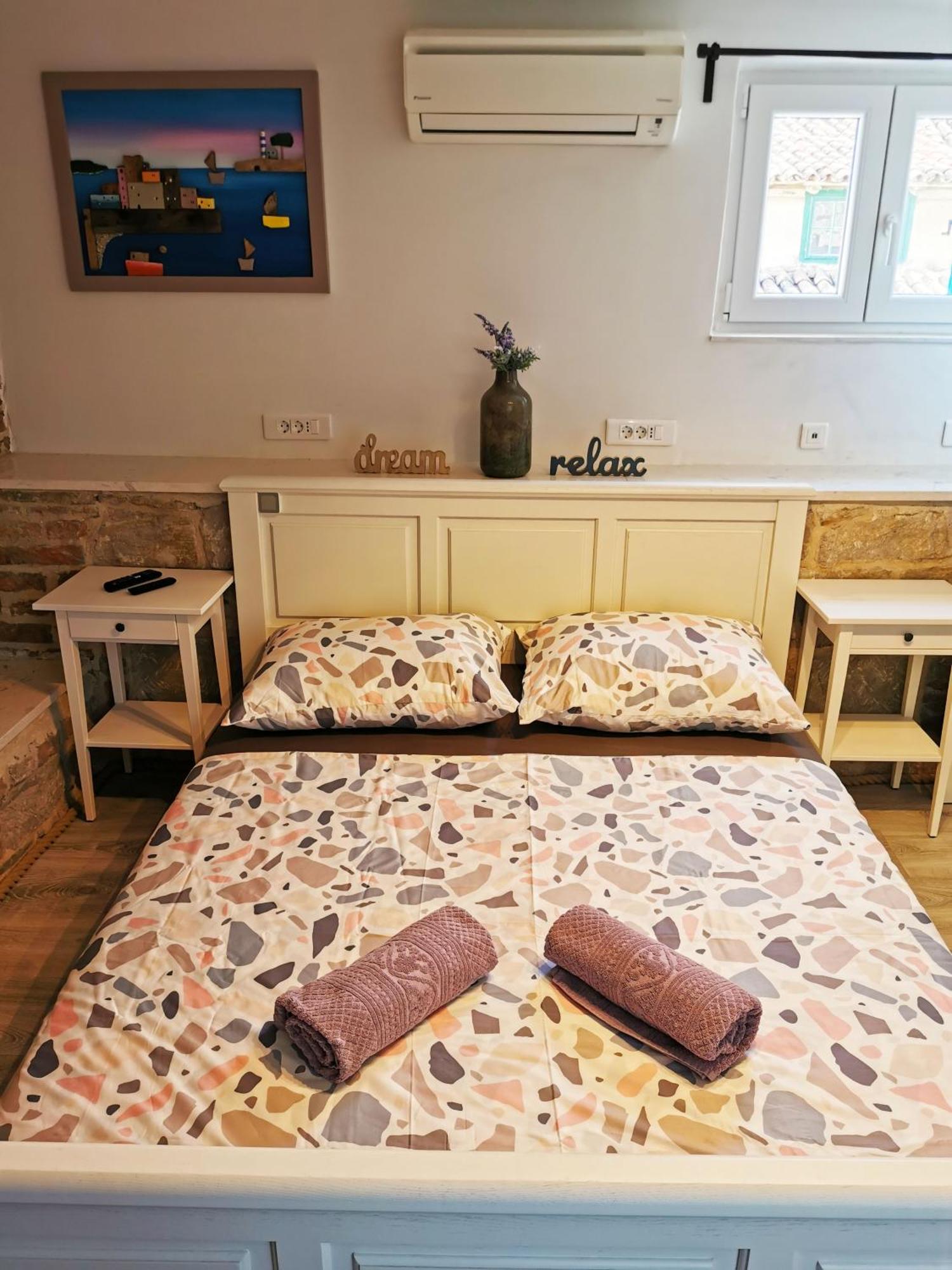 Croparadise Hostel Split Bagian luar foto