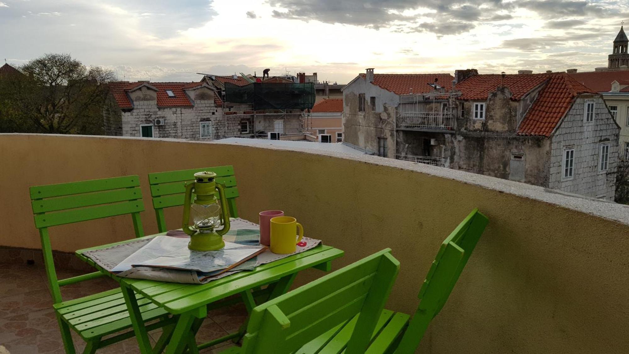 Croparadise Hostel Split Bagian luar foto