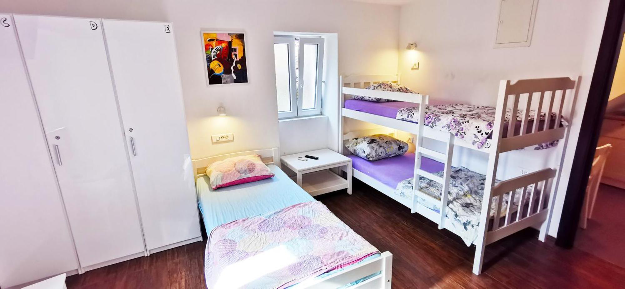 Croparadise Hostel Split Bagian luar foto
