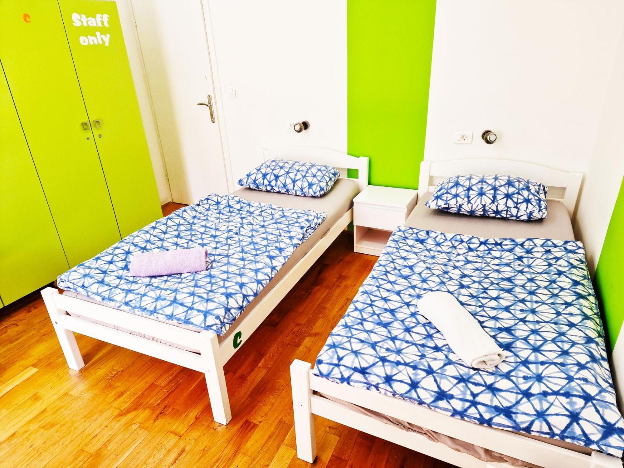 Croparadise Hostel Split Bagian luar foto