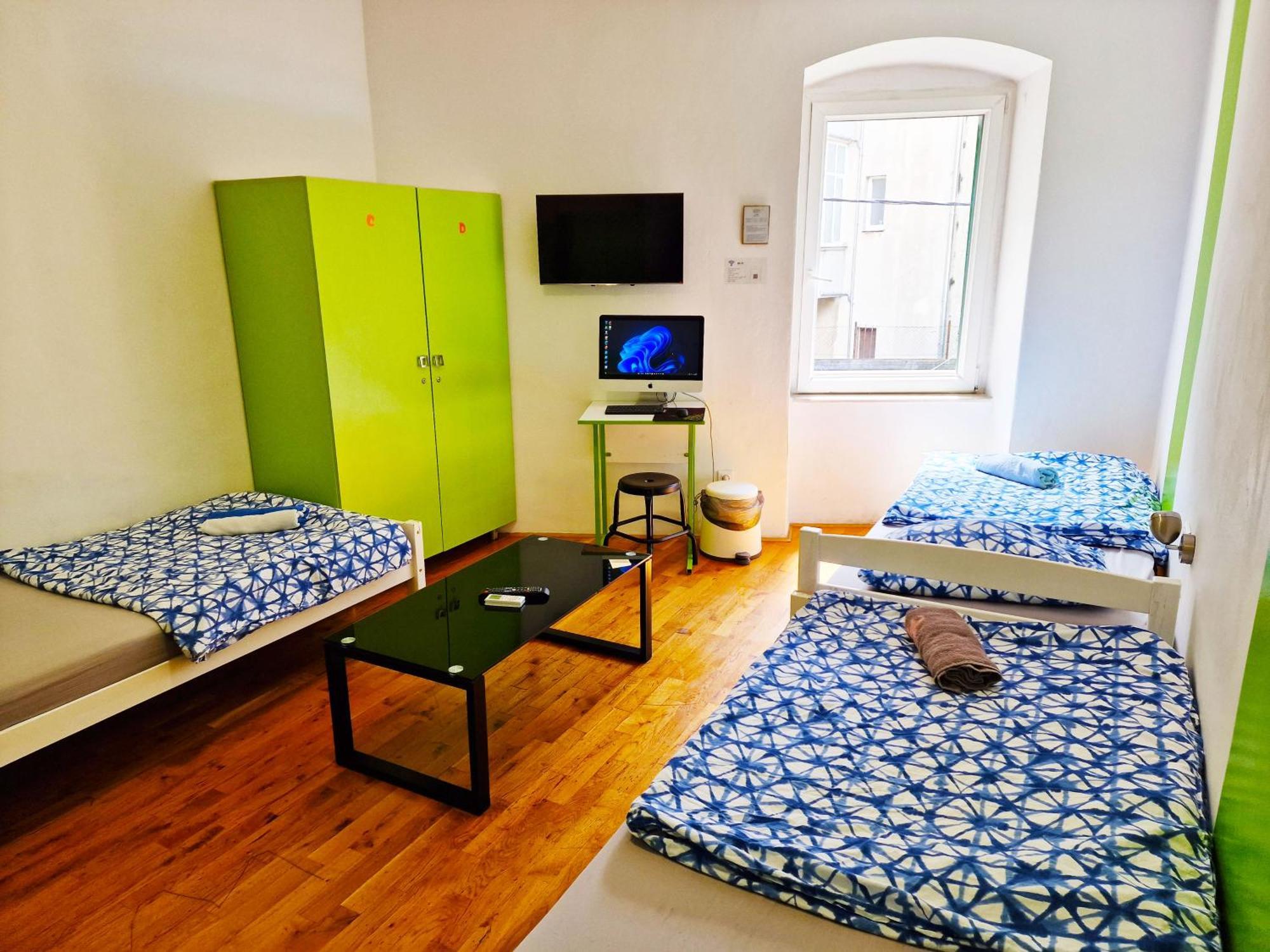 Croparadise Hostel Split Bagian luar foto