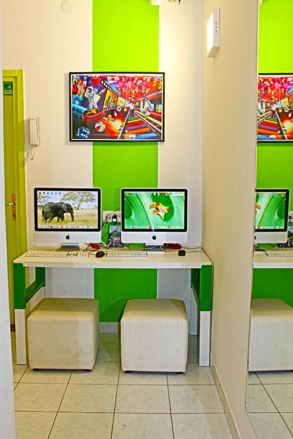 Croparadise Hostel Split Bagian luar foto